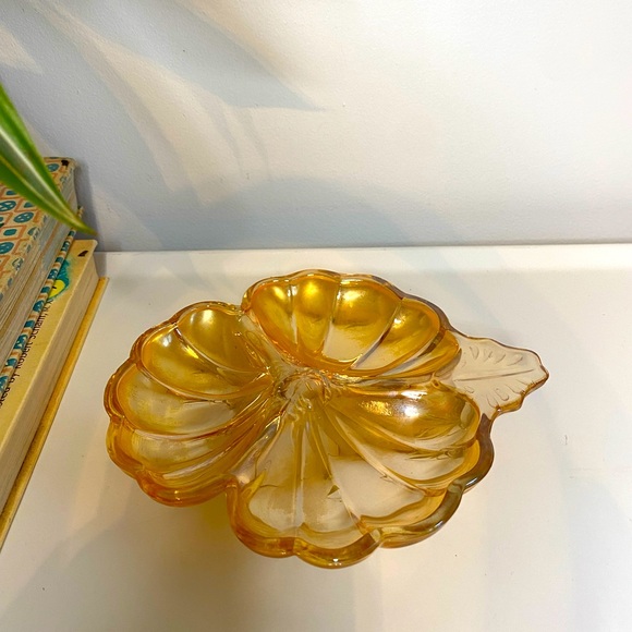 Vintage Marigold Carnival Clover Candy Dish - Picture 2 of 2